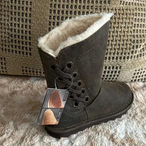 New Bearpaw distresses boots 8 - Picture 1 of 8